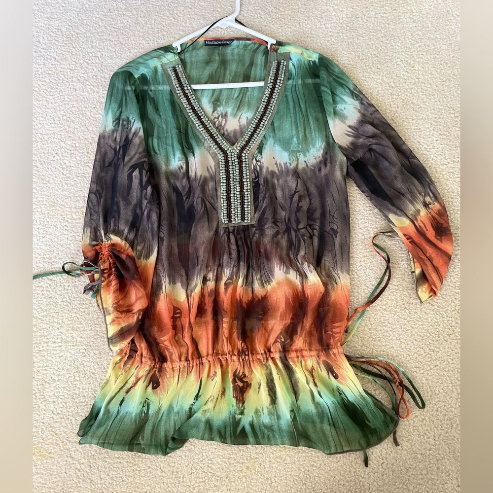 V neck beaded tee